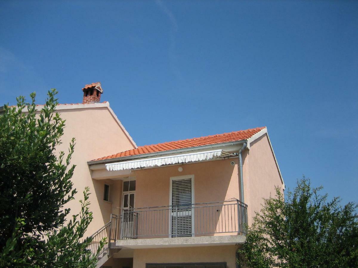 Tihi Apartman Задар Экстерьер фото